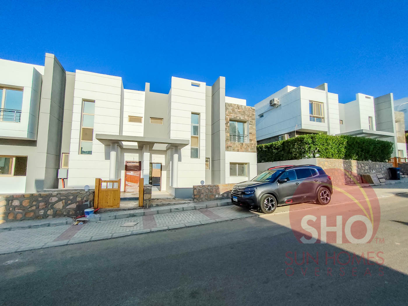 Brand new Luxury Villa on Sky Star Villas Villa For Sale in Sun